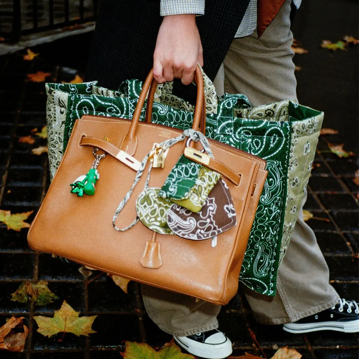 Étui Airpods - Vert Week-End / Bronze - Image 3